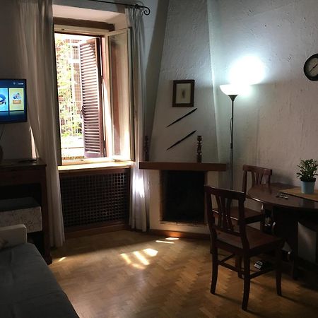 Vaticano Ohana Suite Trastevere โรม ภายนอก รูปภาพ